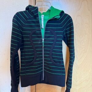 Lululemon Size 2 Scuba Hoodie